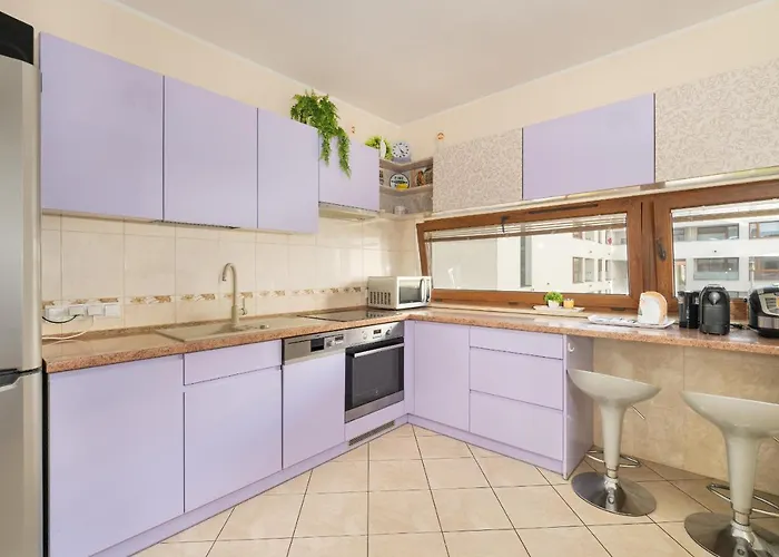 Comfortable Wojskowa By Renters * بوزنان